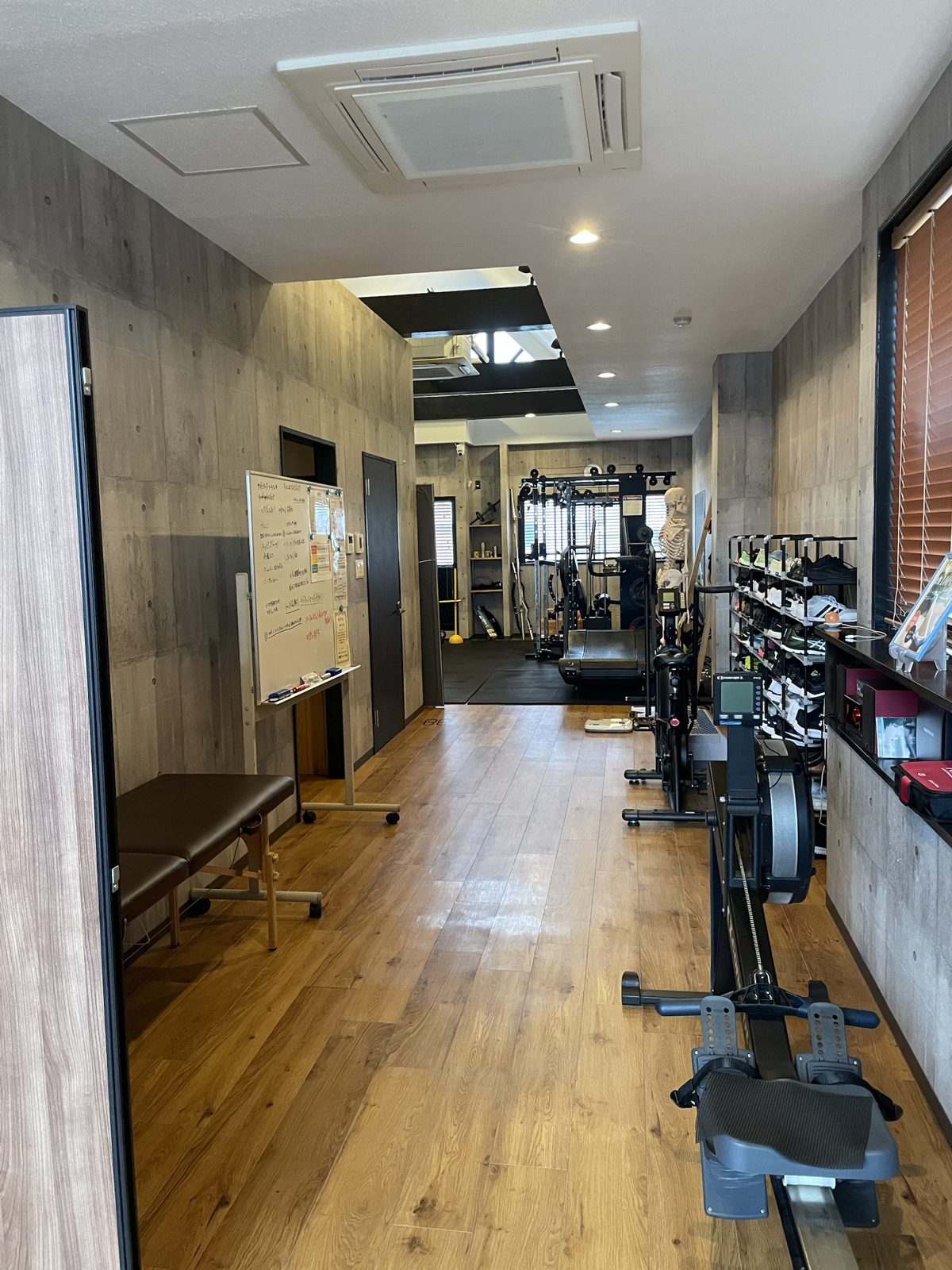 千舟町本店の店内